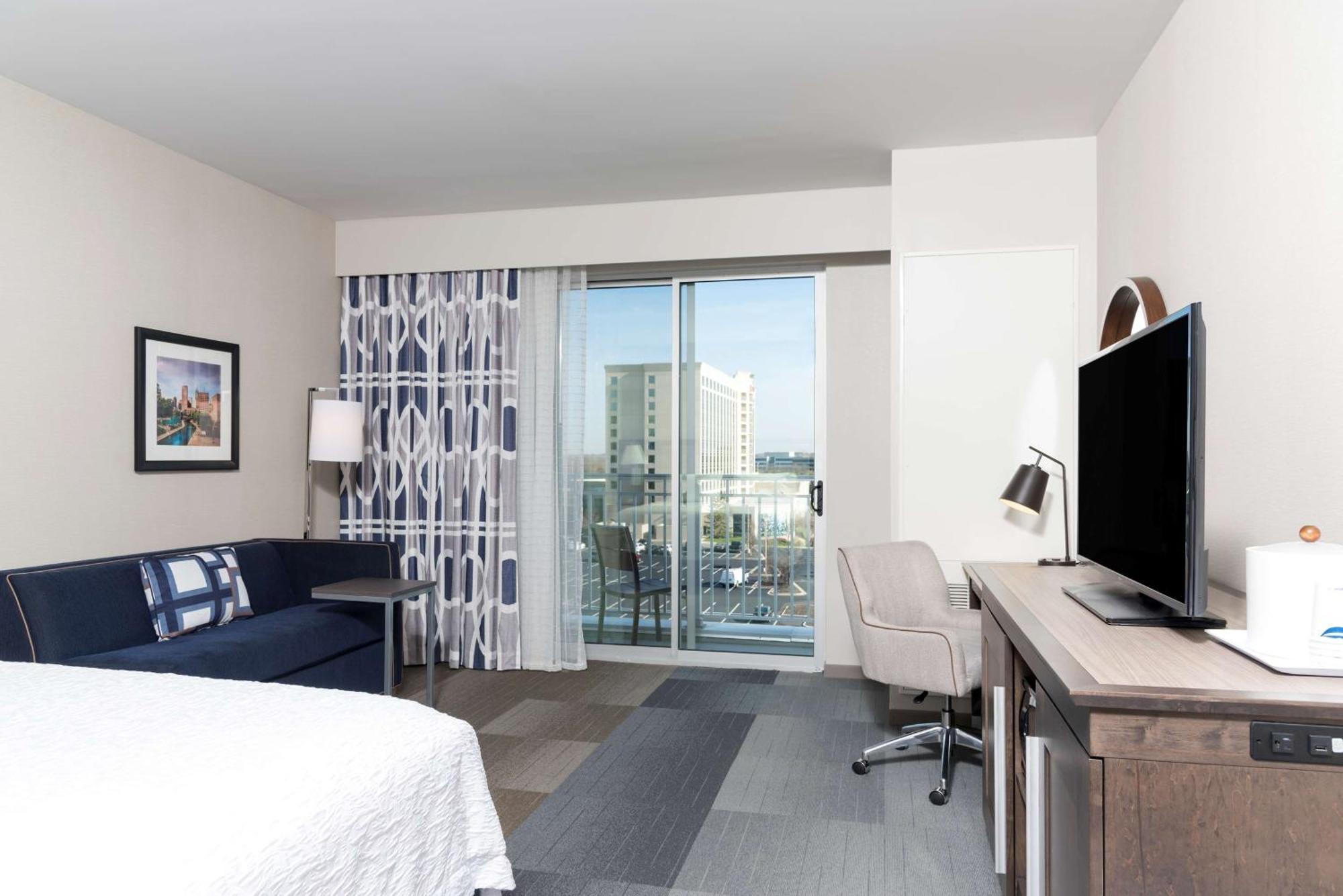 Hampton Inn & Suites Indianapolis-Keystone, In מראה חיצוני תמונה