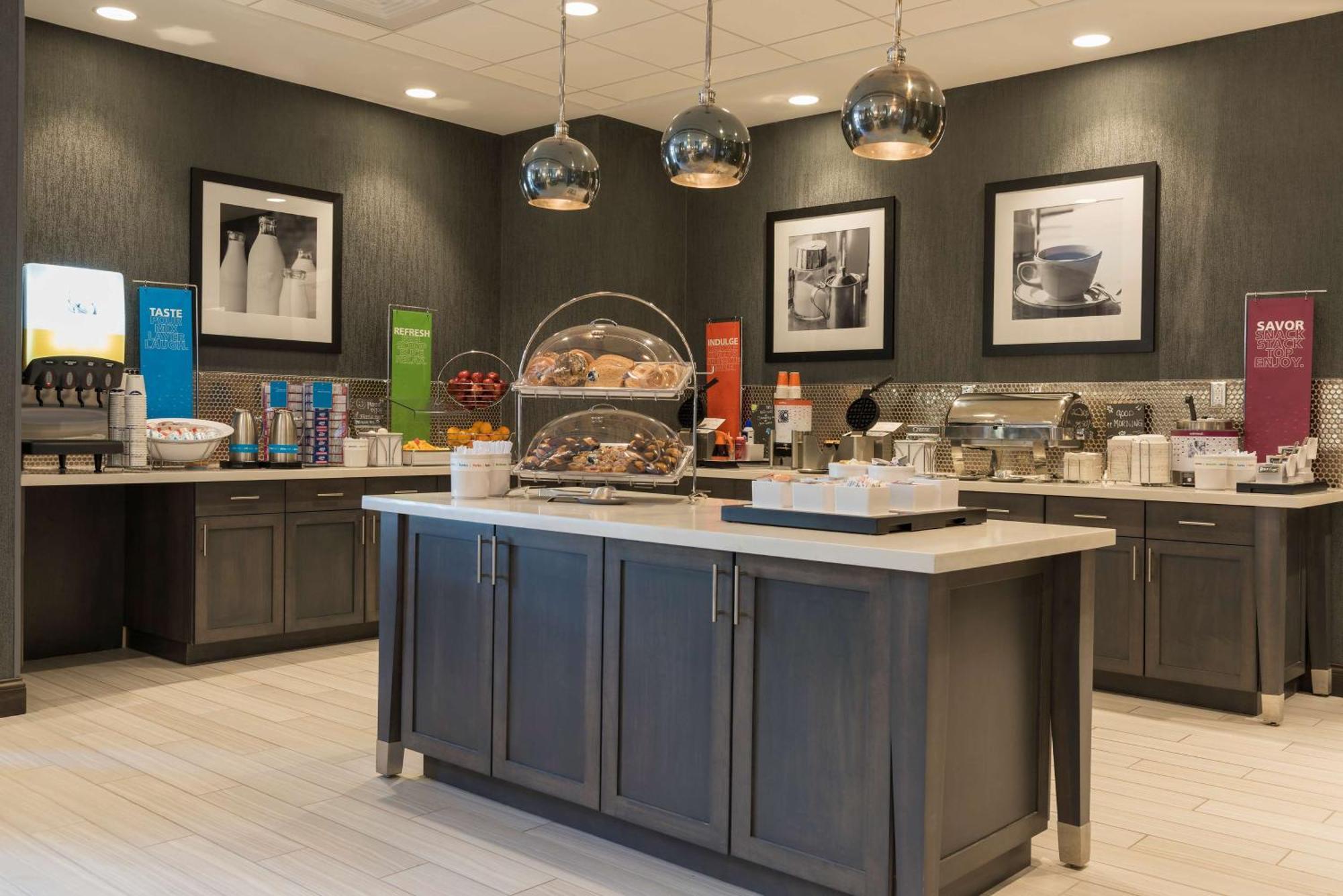 Hampton Inn & Suites Indianapolis-Keystone, In מראה חיצוני תמונה